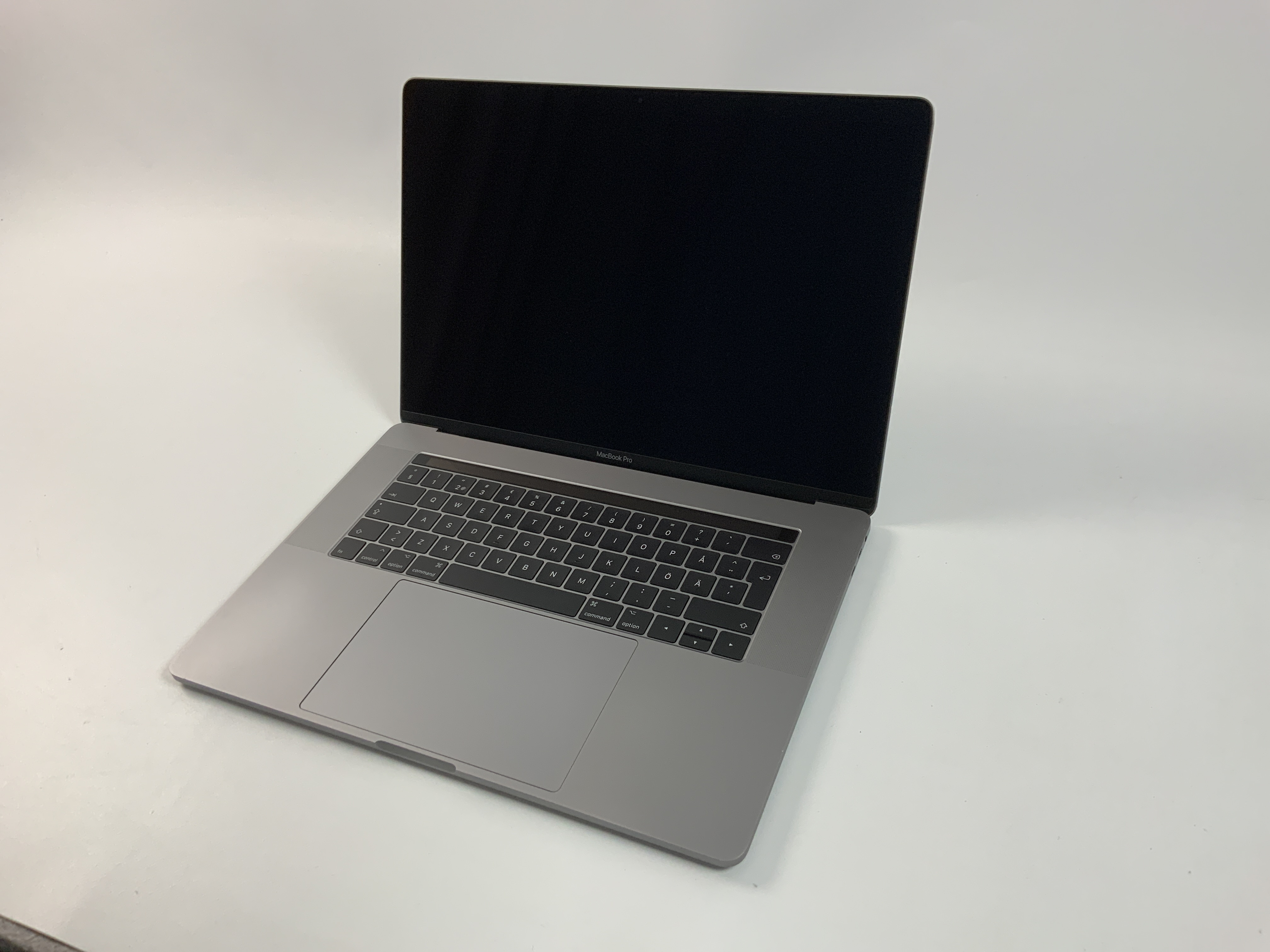 MacBook Pro 15" Touch Bar Late 2016 (Intel Quad-Core i7 2.6 GHz 16 GB RAM 256 GB SSD), Space Gray, Intel Quad-Core i7 2.6 GHz, 16 GB RAM, 256 GB SSD, Afbeelding 1